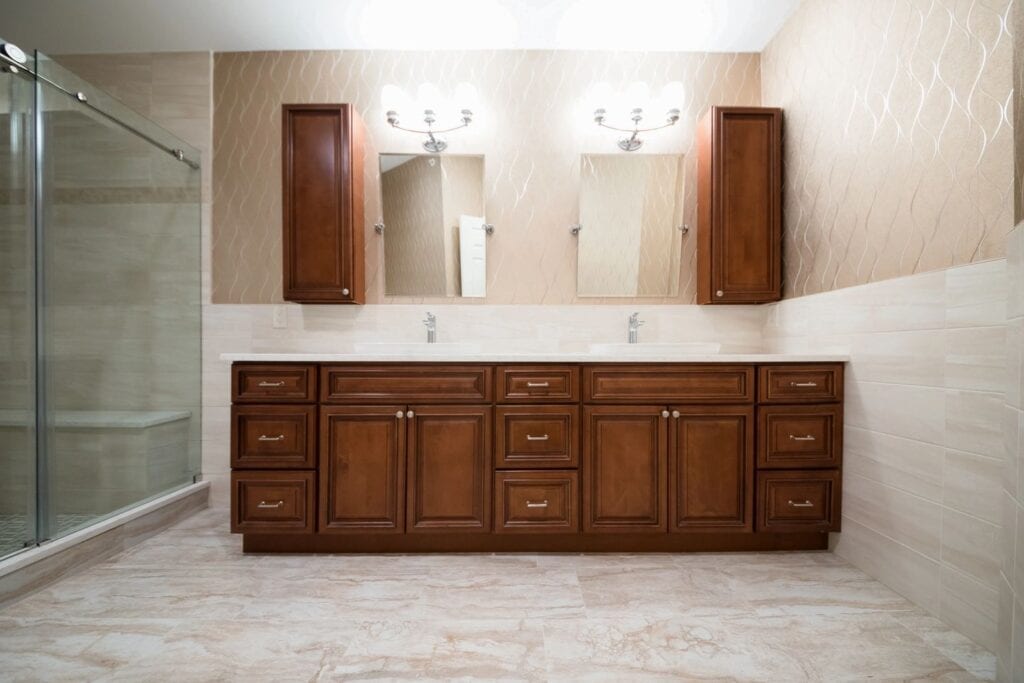 A spacious bathroom with two sinks